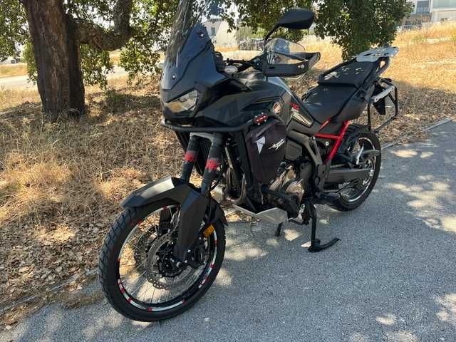 Oportunidade única, Africa Twin 1100 ABS DCT de 2022 totalmente equipada.