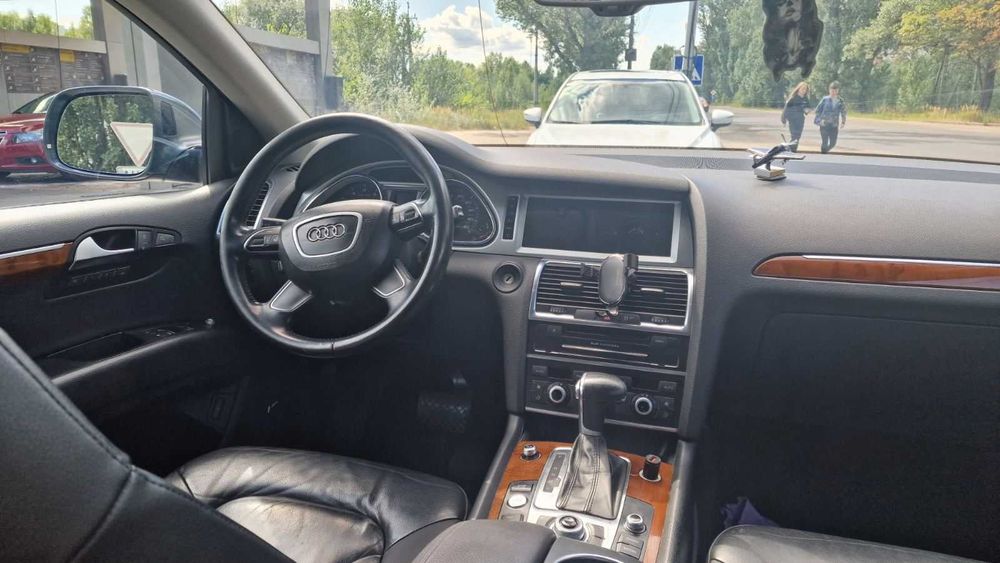 Audi Q7 2015 року