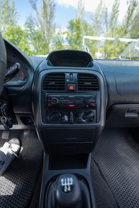 Mitsubishi Carisma 1.6 2001 р.
