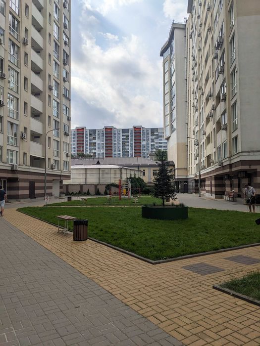 Оренда 1 кім. квартири студії. Метро Нивки. Вул. Олександрівська 1.