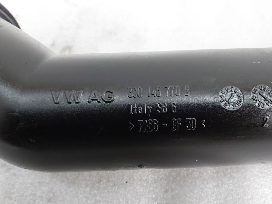 Tubo do intercooler VOLKSWAGEN Golf V (1K1)