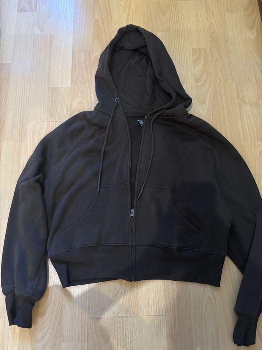 коричнева кофта кроп фіт