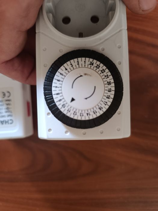 Tomadas com temporizador 24h Chacon