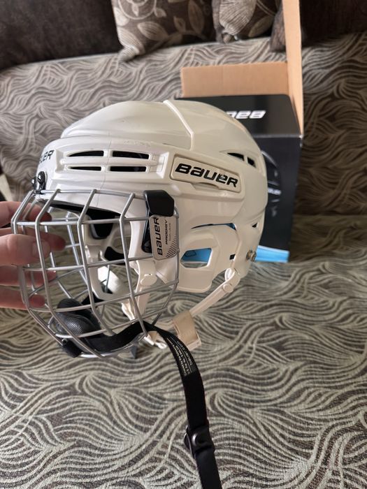 Дитяча хокейна форма JR б/у стан нових шолом, шорти , захист , ковзани