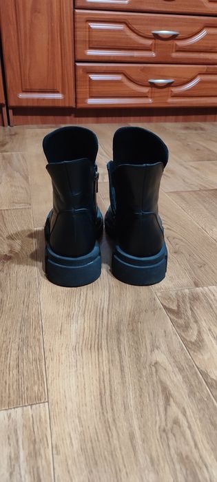 Ботинки женские.