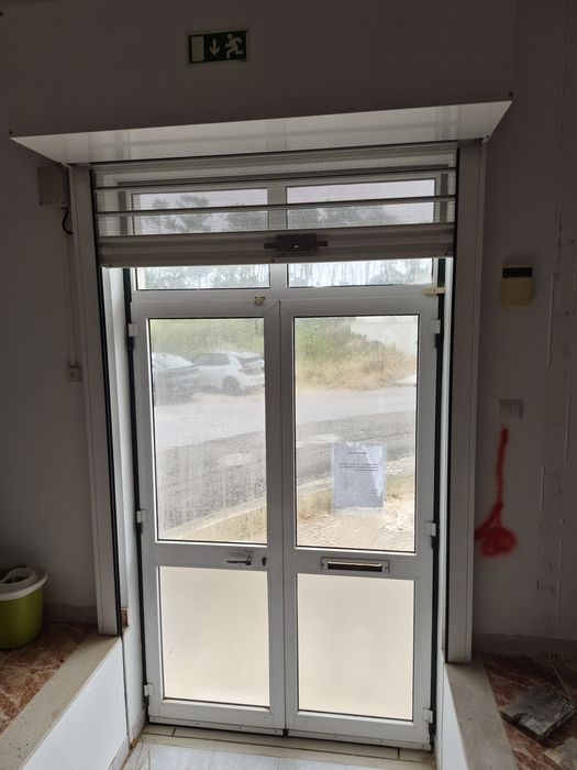 2 Portas de enrolar de segurança