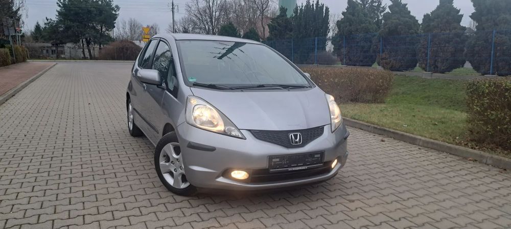 Honda Jazz 1.4B Climatronic Alu El SERWIS Sprowadzona Opłacona Bogate wyposażenie