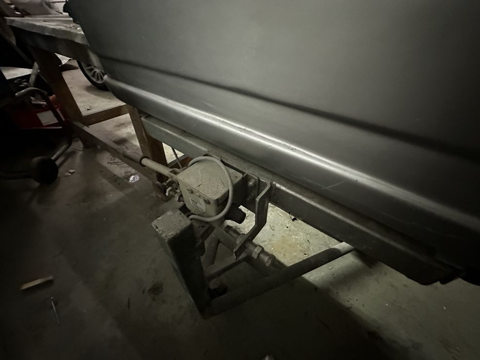 Atrelado de Fibra para Carga ou Animais – até 80kg