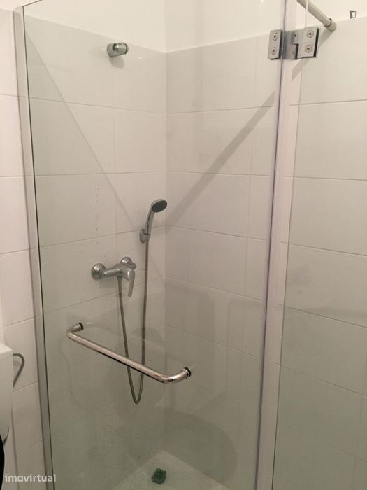 Quarto - localizado em Bonfim Porto
