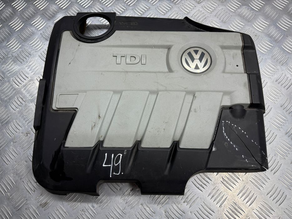 Крышка двигателя декоративная Volkswagen  Passat Golf 6 03L103925AD