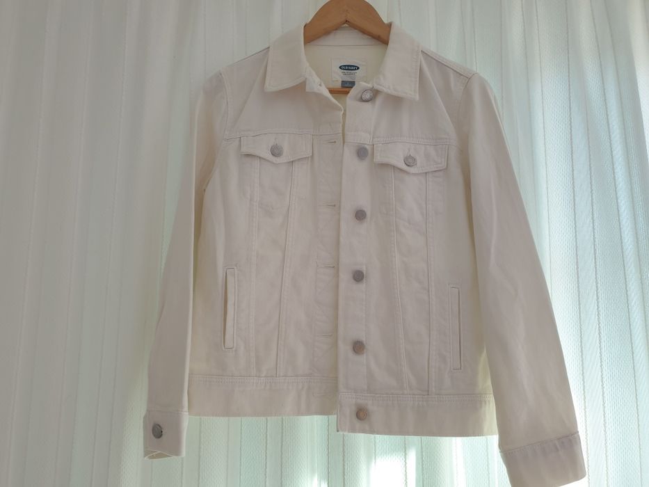 Blusão branco da marca Old Navy