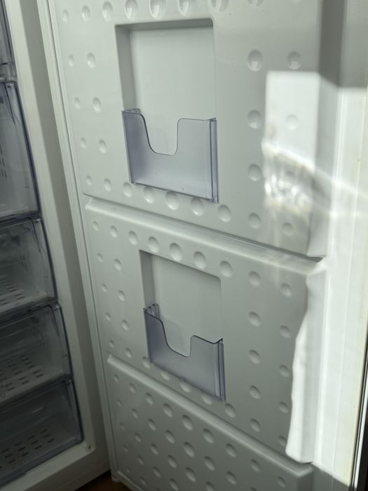 Морозильна камера Beko