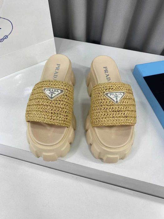 Buty, sandaly klapki, skora 080204