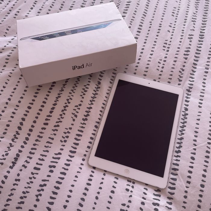 iPad Air (2013) 1st generation like new63825200110211121