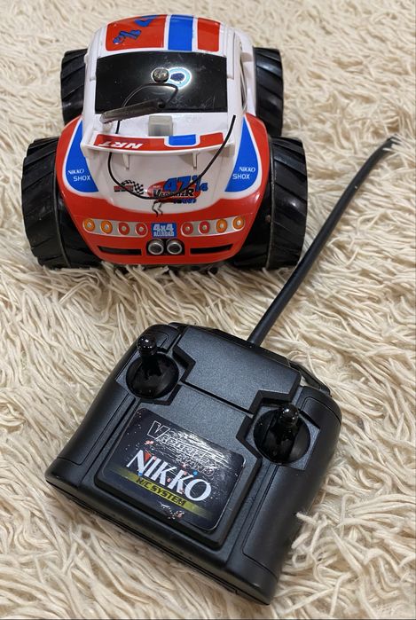 Машинка Nikko амфібія на радіокеруванні  їздить суша, вода, сніг