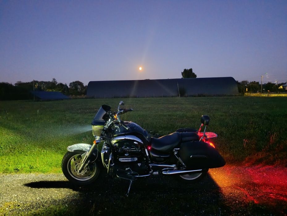 Triumph Rocket III 2300