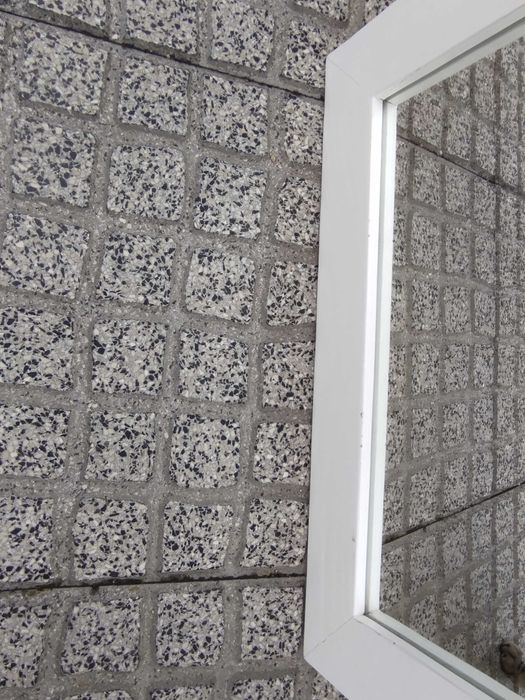 Espelho com algumas marcas de uso