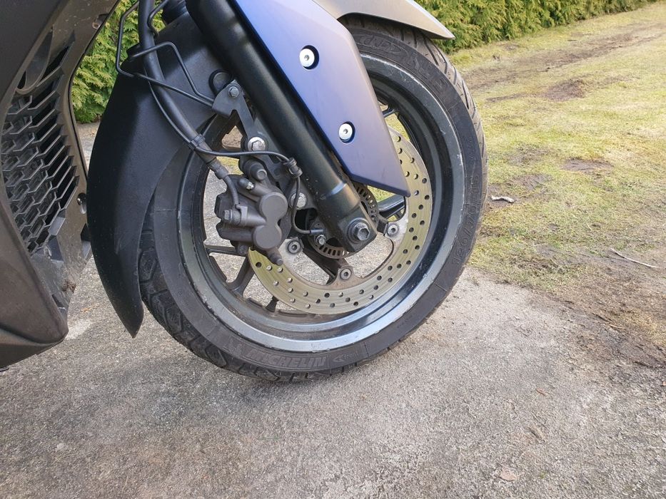 Yamaha X-max 125