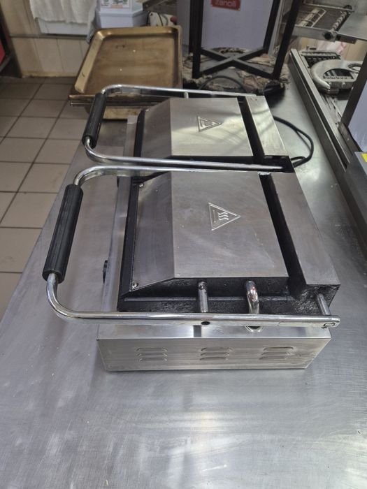 Гриль контактний