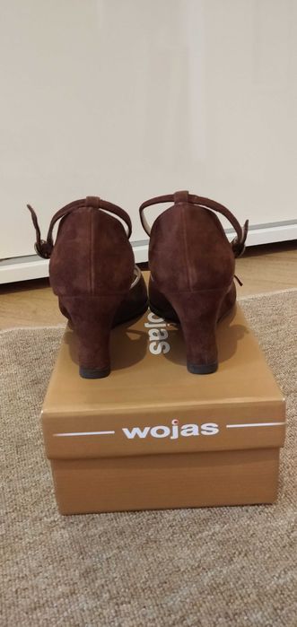 Buty Wojas na koturnie