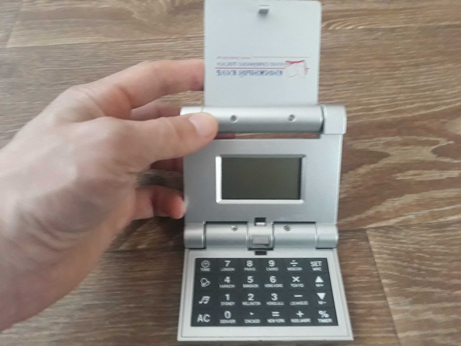 часы настольные "книжный клуб"