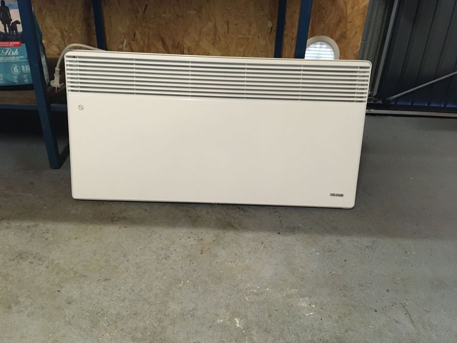 Grzejnik konwektorowy 2500w