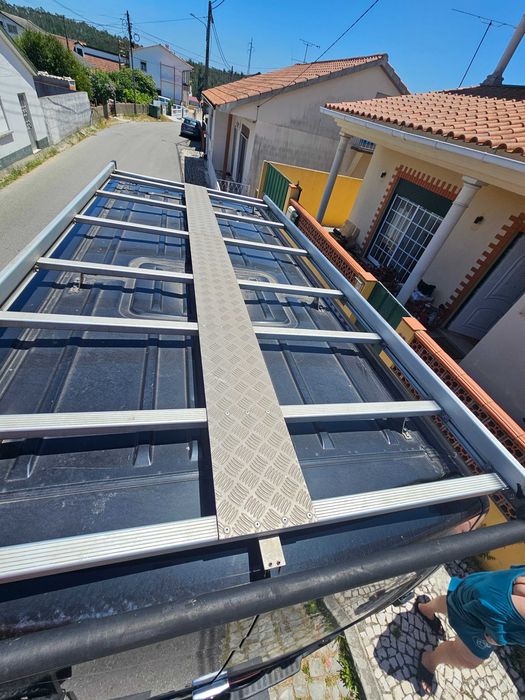 Grade e escada para carrinha