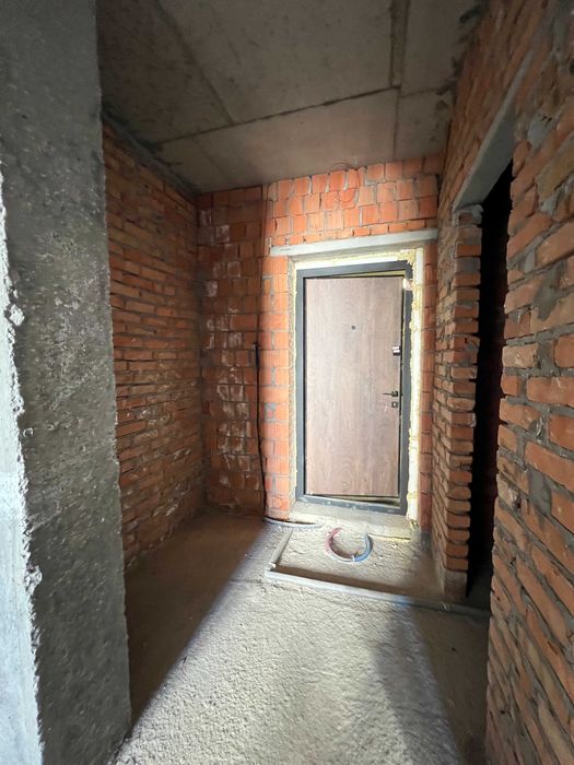 Трикімнатна квартира. Швидкий виїзд на Київ. Без комісії!