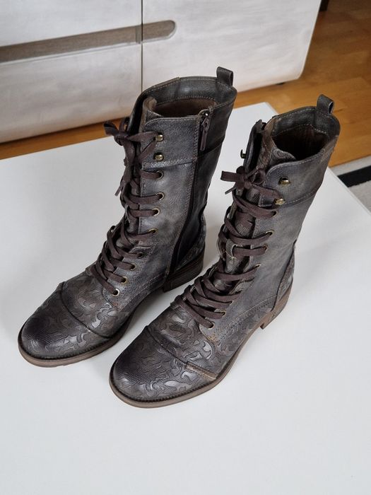 Buty skórzane Kozaki damskie  Mustang rozm.38