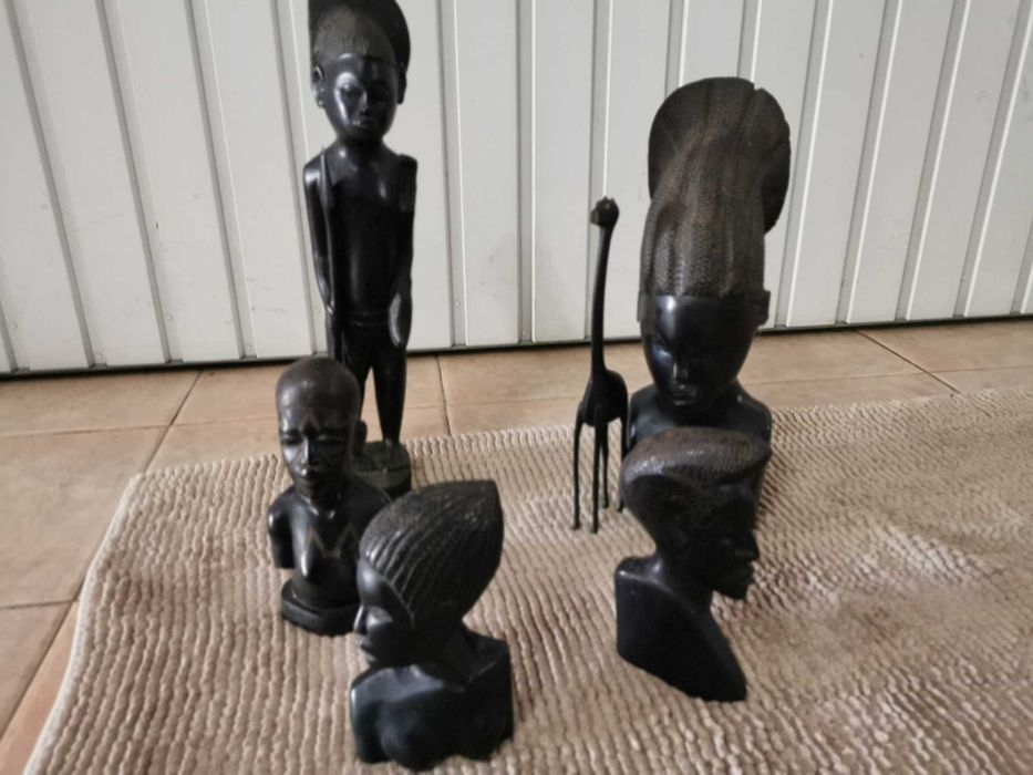 6 Estatuetas Africanas