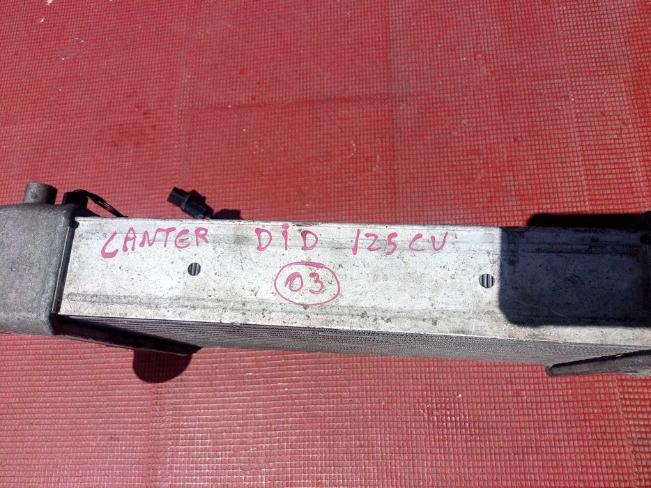 Vendo radiador de interculho das carrinhas Canter 3.100 cilindrada 125 CV