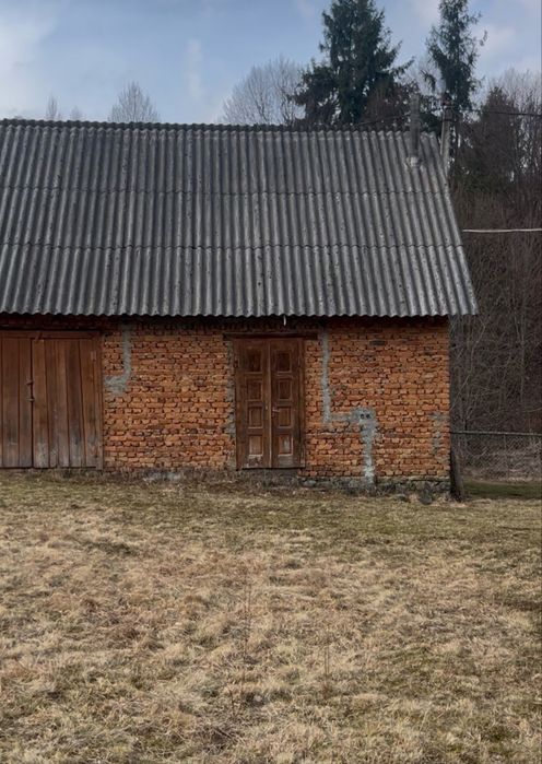 Продається будинок у Карпатах біля річки с. Тюшка