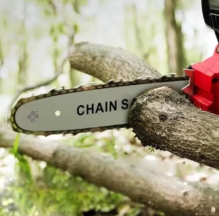 Motosserra com2 baterias mais carregador