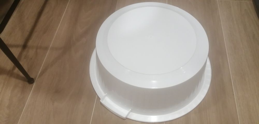 White Plastic Basin435906177642670081