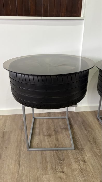 Mesa de centro com pneu
