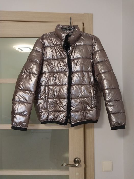 Куртка, розмір L, нова