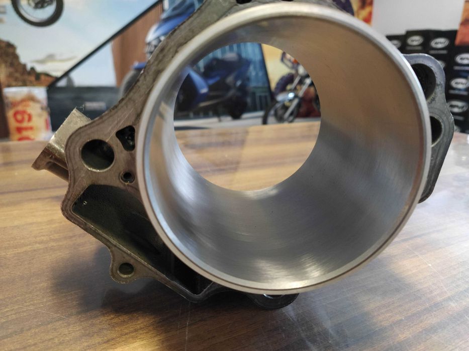 Szlifowanie, tulejowanie cylindrów motocyklowych 2T 4T