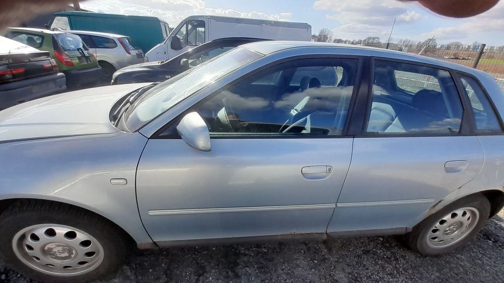 AUDI A3 8L LIFT FL DRZWI LEWY PRZÓD PRZEDNIE LEWE KOMPLETNE LY7R nr. 32/3