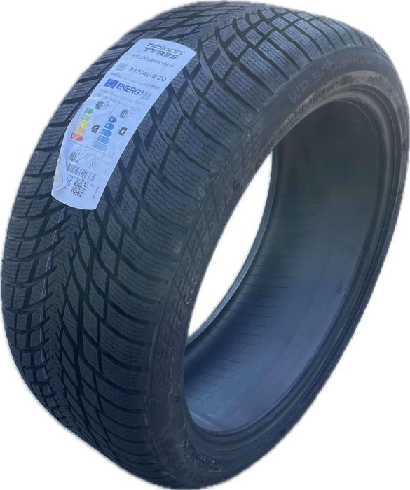 4x Nokian WR Snow Pro 245/40 R20 99W rok 2024