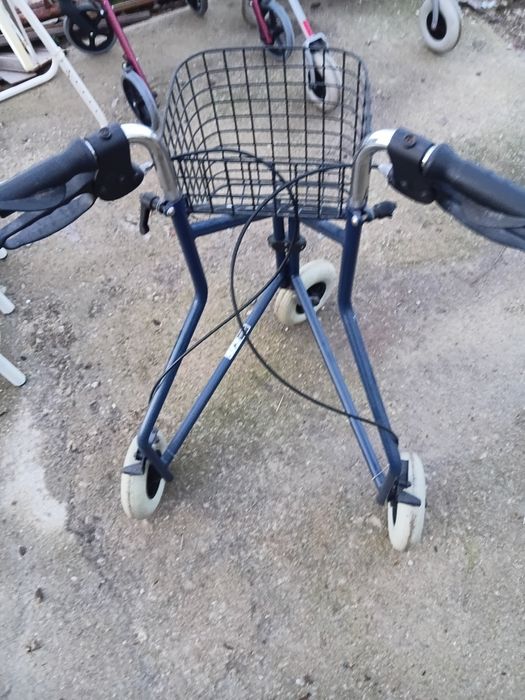 Andarilho de ir às compras com travao e articulado para transporte