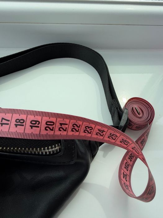 Сумка бананка Guess