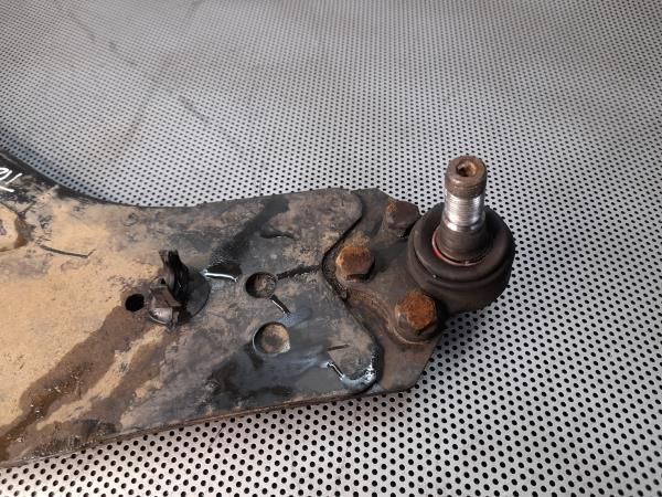 Braço de suspensão frente esquerdo RENAULT Trafic II (FL)