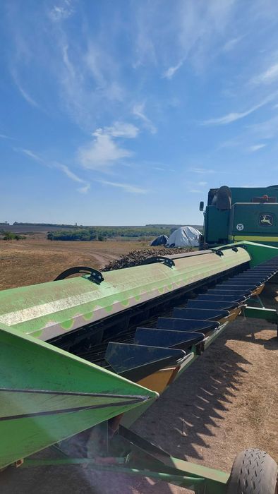 Жатка SUNWORKER 7.4 для збирання соняшника