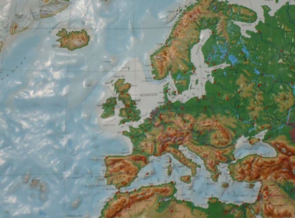 Giant World Map64862109361666122