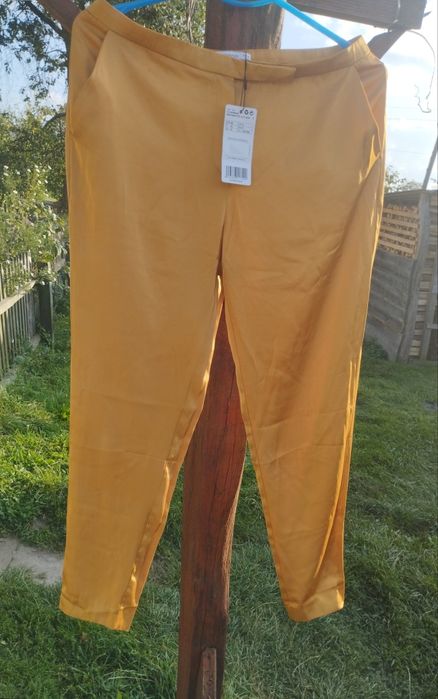 Штани нові продам