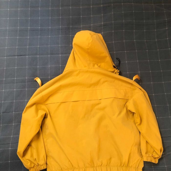 Casaco Amarelo - Impermeável