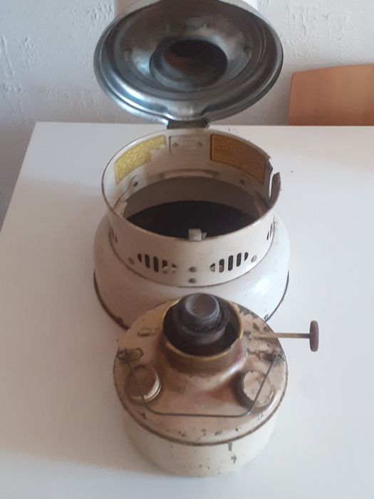 Aquecedor a petróleo