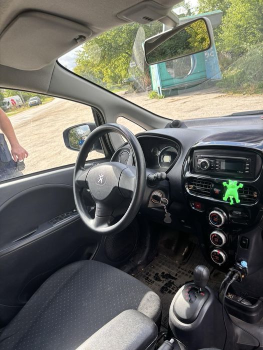 Продам авто Пежо іон