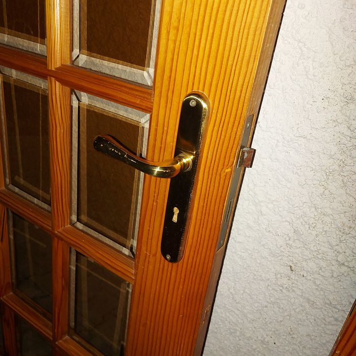 Portas de madeira e vidro