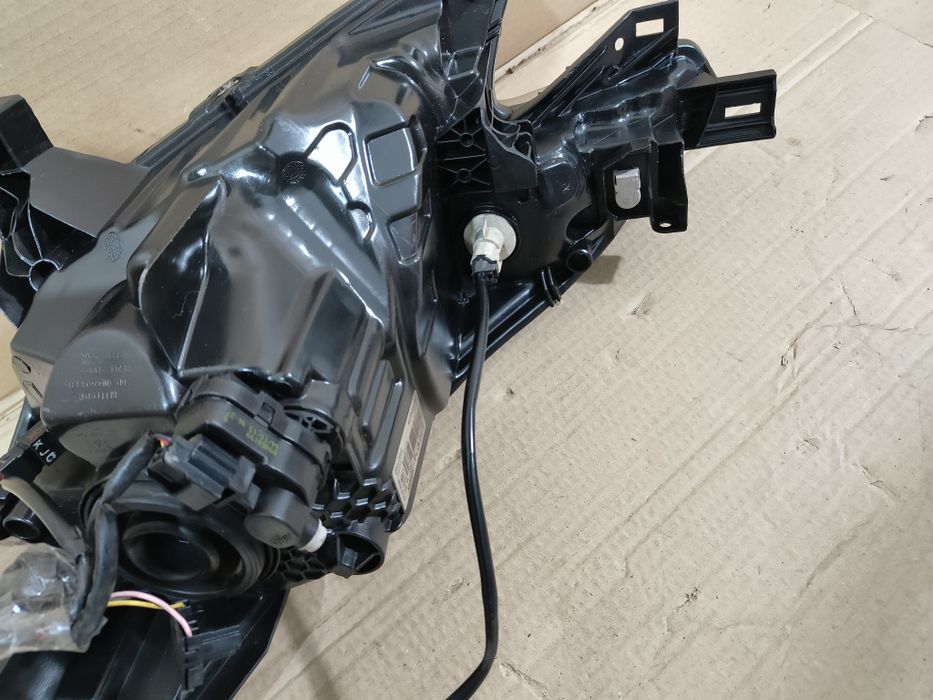 Фара Nissan Note Оригинал